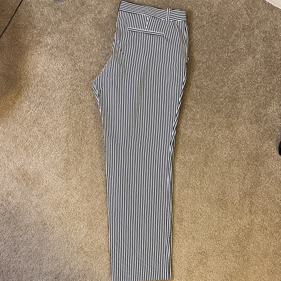 Women's Jcrew Cafe Capri Blue and White Stripe - Picture 1 of 4